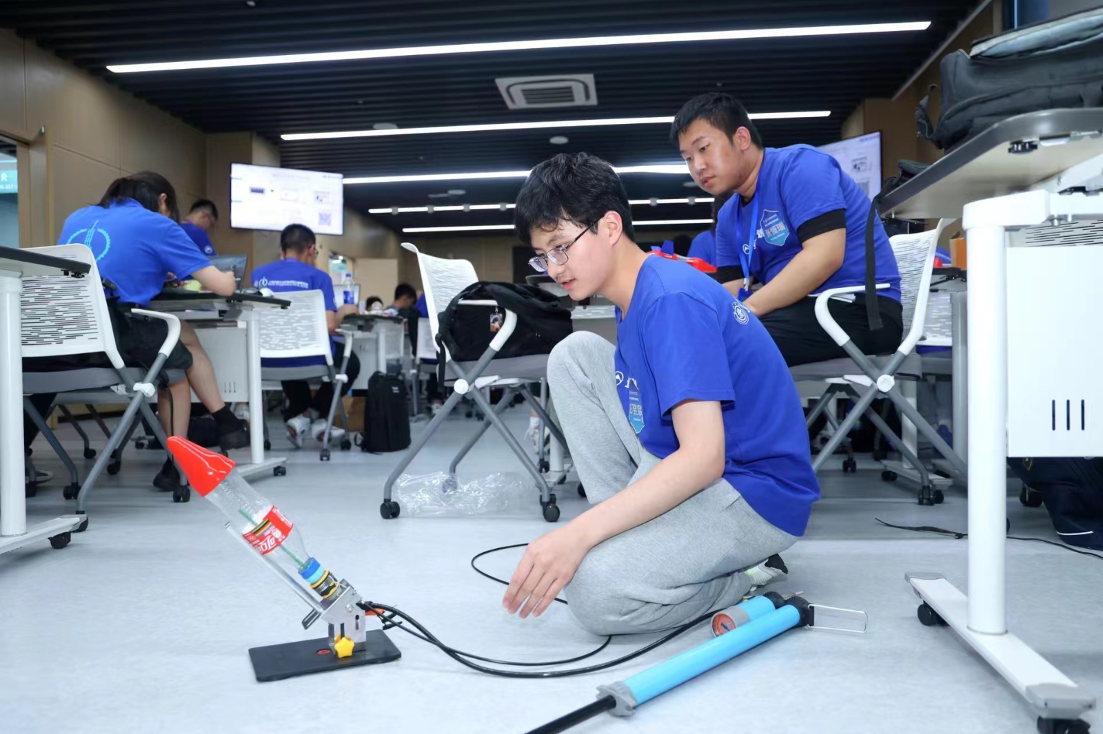 登峰计划-登峰平台-大学实验室开放活动-登峰计划大中衔接拔尖创新人才培养-登峰计划大学实验室开放活动-2024暑期登峰平台大学实验室活动-上海交通大学未来工程师线下研学营