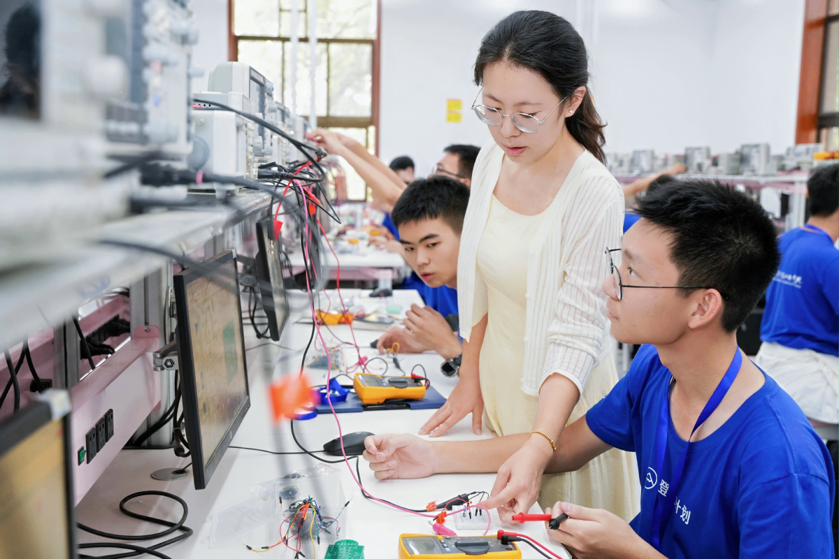 登峰计划-登峰平台-登峰计划大学实验室开放活动-北京登峰数智研究院-2026寒假登峰活动